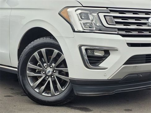 Used 2021 Ford Expedition Limited image 3