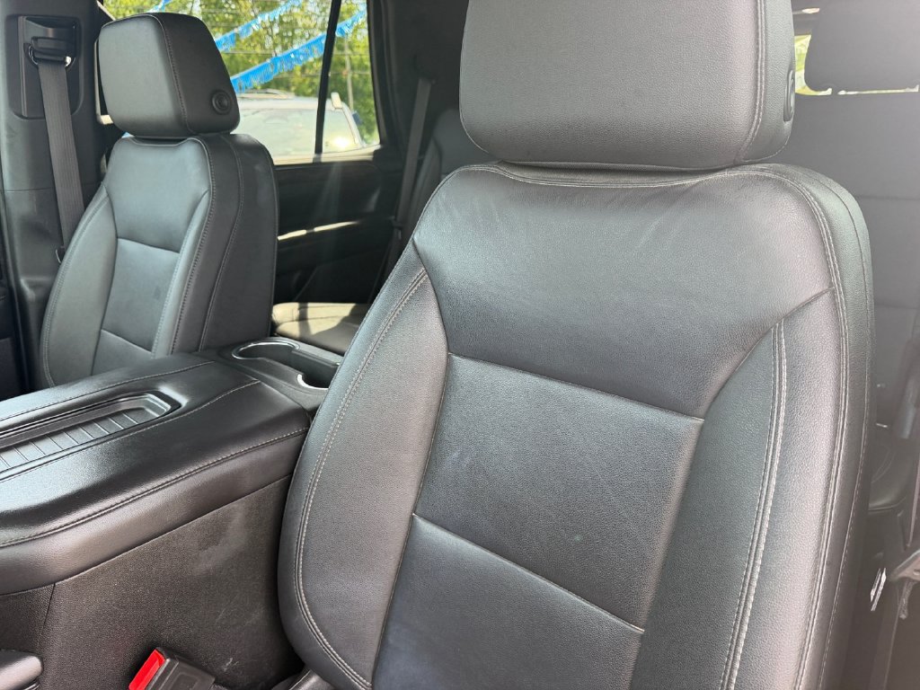Used 2022 Chevrolet Tahoe Z71 w/ Luxury Package AWD/4WD image 14