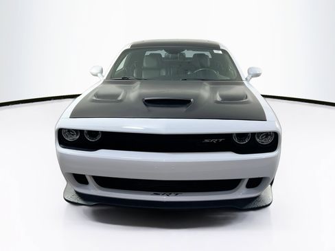 Used 2016 Dodge Challenger SRT Hellcat image 2