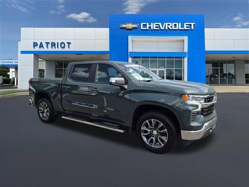 Used 2025 Chevrolet Silverado 1500 LT AWD/4WD image 4