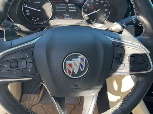 Used 2022 Buick Envision Essence w/ Technology Package I image 17