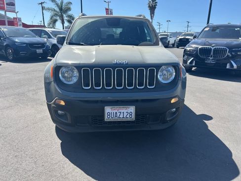 Used 2018 Jeep Renegade Latitude image 10