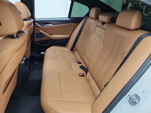 Used 2023 BMW 540i w/ M Sport Package RWD image 13