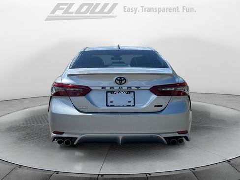 Used 2022 Toyota Camry XSE FWD image 8
