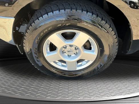 Used 2006 Nissan Frontier SE w/ (P01) Power Pkg RWD image 32
