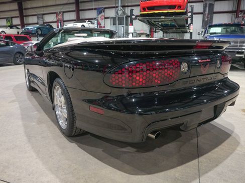 Used 2001 Pontiac Firebird Trans Am RWD image 6