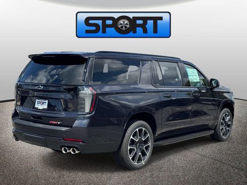 New 2026 Chevrolet Suburban RST w/ RST Capability Package AWD/4WD image 4