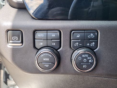 Used 2023 Chevrolet Silverado 1500 LTZ w/ LTZ Convenience Package II AWD/4WD image 24