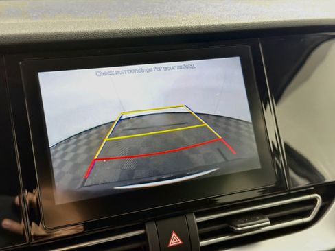 Used 2020 Kia Niro LX FWD image 22
