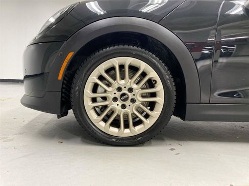 Certified 2025 MINI Cooper S image 23