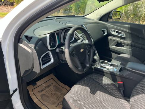 Used 2017 Chevrolet Equinox LS image 10