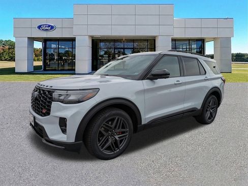 New 2026 Ford Explorer ST RWD image 4