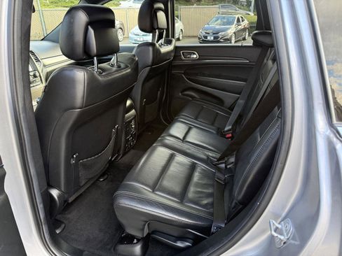 Used 2014 Jeep Grand Cherokee Limited w/ Luxury Group II image 14
