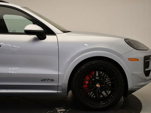 New 2026 Porsche Cayenne GTS AWD/4WD image 15