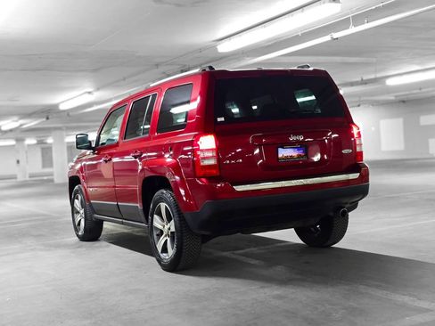 Used 2017 Jeep Patriot High Altitude image 5