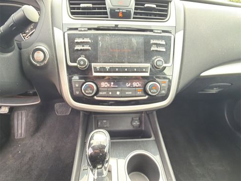 Used 2018 Nissan Altima 2.5 SV image 28