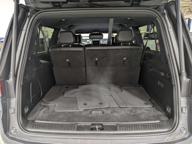 Certified 2024 Jeep Wagoneer L Series II w/ Flexible Seating Group AWD/4WD image 12
