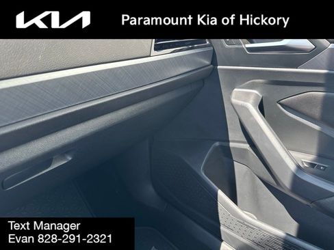 Used 2023 Volkswagen Jetta SE FWD image 26