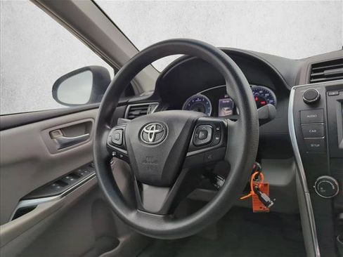 Used 2016 Toyota Camry LE image 26