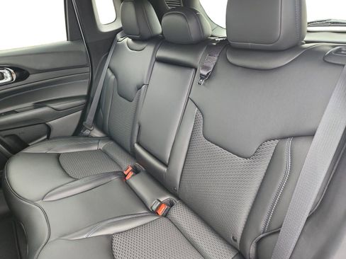 New 2026 Jeep Compass Latitude image 13