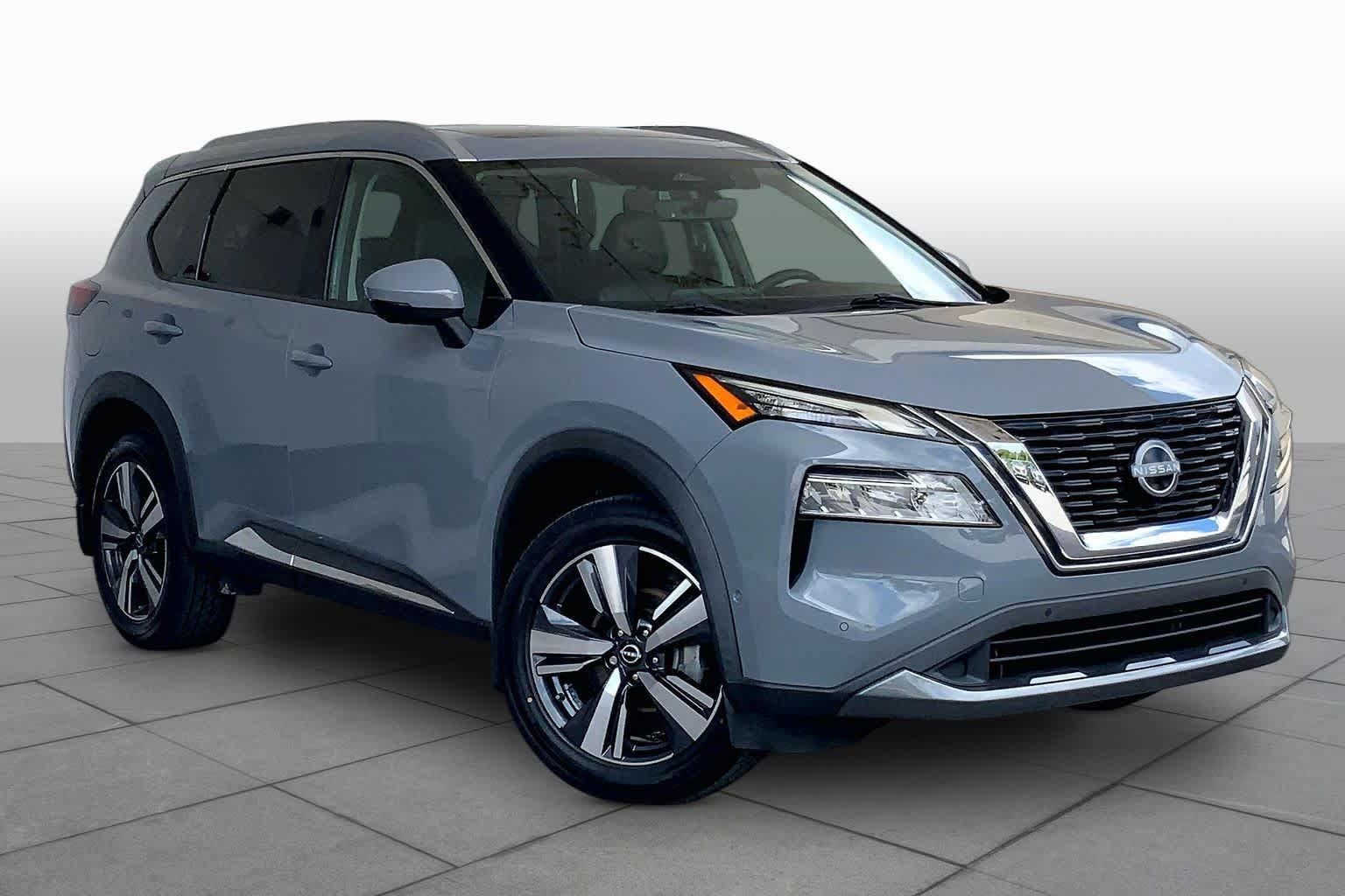 Used 2023 Nissan Rogue SL w/ SL Premium Package FWD image 3
