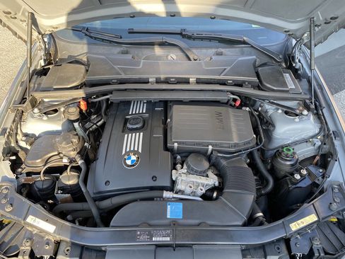 Used 2009 BMW 335i Coupe image 26