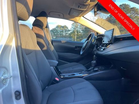 Used 2022 Toyota Corolla LE image 12