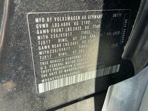 Used 2017 Volkswagen Tiguan Limited w/ Alloy Wheels Package FWD image 27