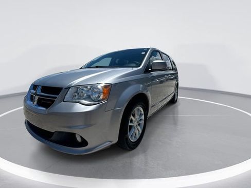 Used 2019 Dodge Grand Caravan SXT FWD image 9