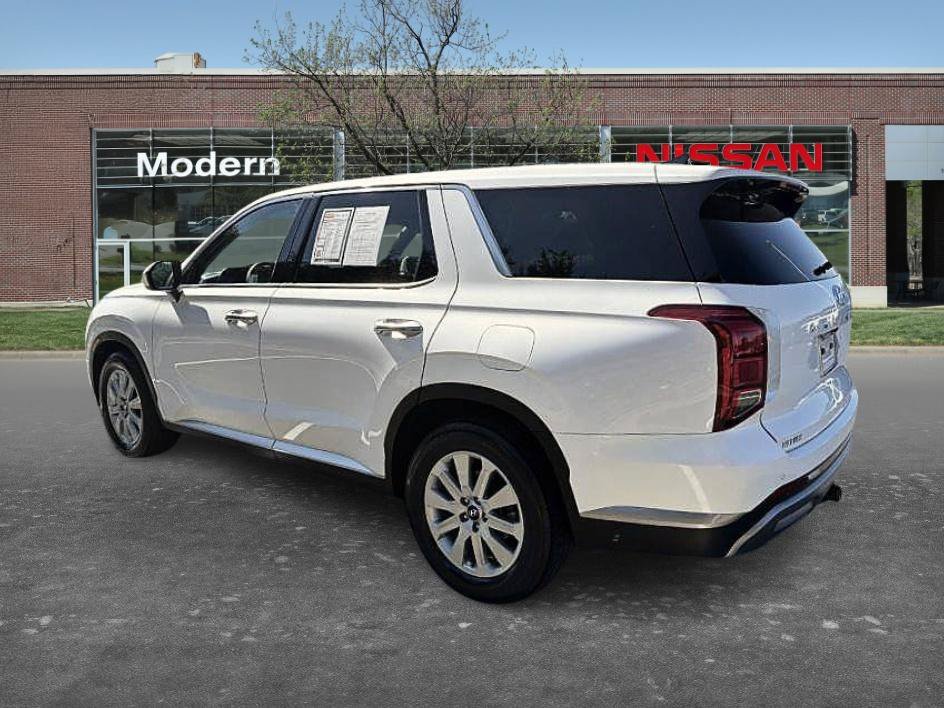 Used 2025 Hyundai Palisade SE FWD image 6