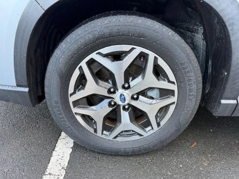 Used 2020 Subaru Forester Premium AWD/4WD image 18
