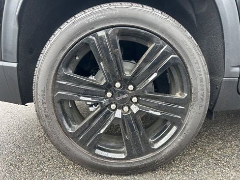 New 2026 GMC Acadia Elevation w/ Black Edition AWD/4WD image 8