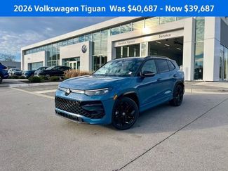 New 2026 Volkswagen Tiguan SE R-Line video 1