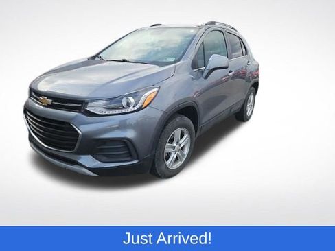 Used 2019 Chevrolet Trax LT w/ LT Convenience Package image 1
