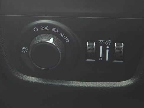 Used 2023 Jeep Grand Cherokee Altitude AWD/4WD image 27