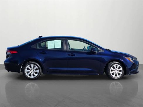 Used 2023 Toyota Corolla LE image 7