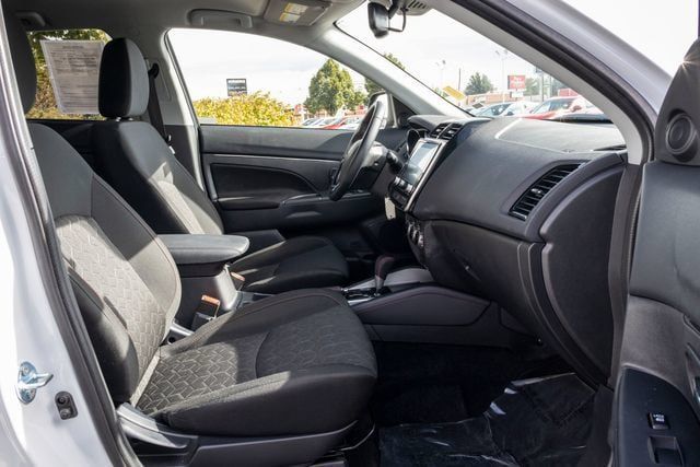Used 2026 Mitsubishi Outlander Sport AWD image 7