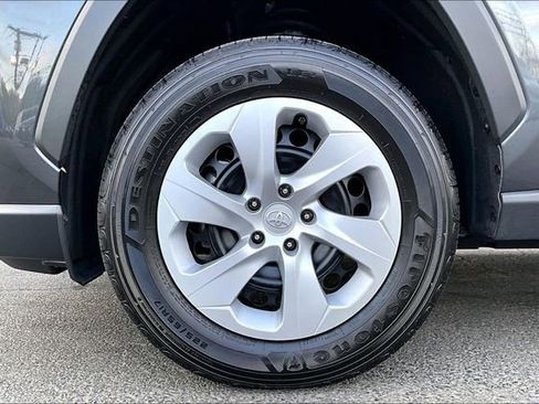 Used 2024 Toyota RAV4 LE image 34