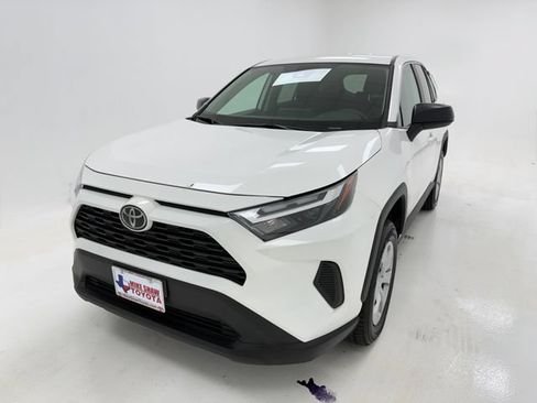Used 2025 Toyota RAV4 LE FWD image 4