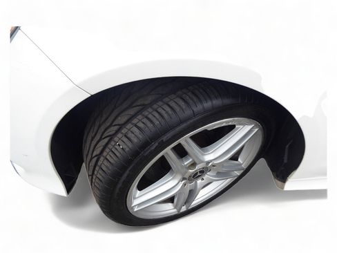 Used 2014 Mercedes-Benz E 350 4MATIC Sedan image 27