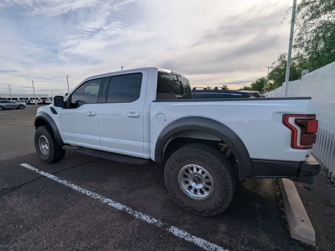 Used 2019 Ford F150 Raptor w/ Equipment Group 802A Luxury image 5