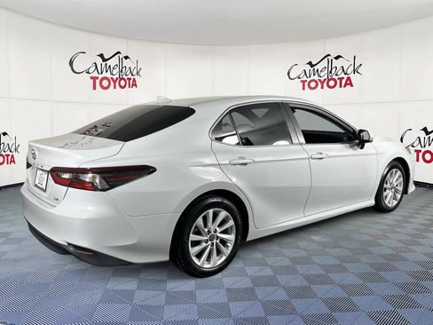 Used 2022 Toyota Camry LE w/ Carpet Mat Package (TMS) FWD image 8