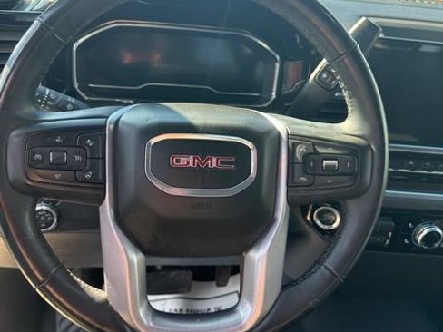 Used 2025 GMC Sierra 1500 SLT AWD/4WD image 18
