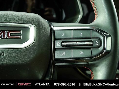 Used 2024 GMC Canyon AT4X AWD/4WD image 12