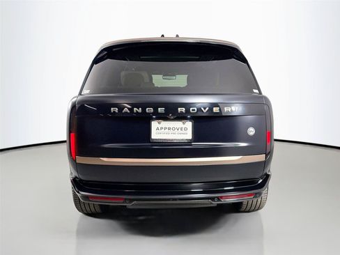 Used 2023 Land Rover Range Rover SV AWD/4WD image 6