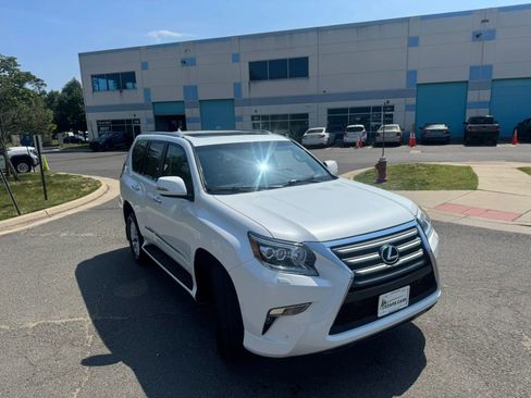 Used 2015 Lexus GX 460 w/ Premium Package AWD/4WD image 17