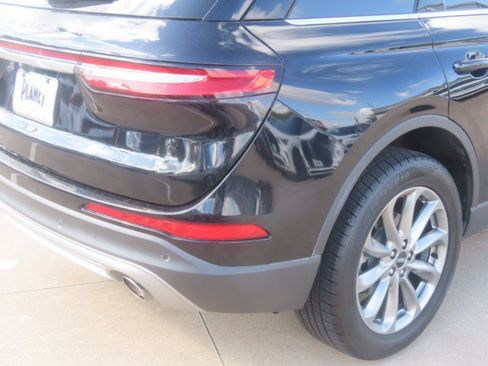 Certified 2022 Lincoln Corsair FWD w/ Premium Package image 10