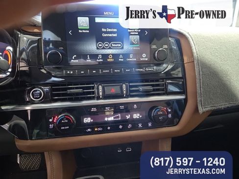 Used 2023 Nissan Pathfinder Platinum w/ Lighting Package (N92) image 11