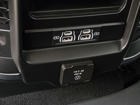 Used 2025 RAM 1500 Big Horn AWD/4WD image 10