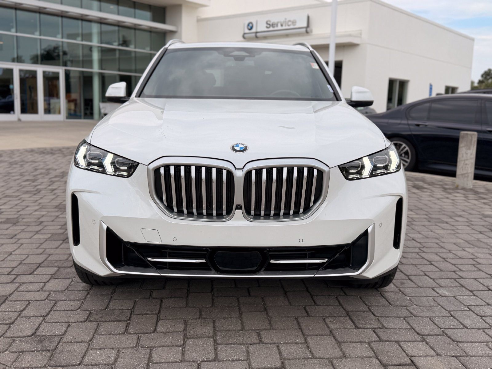 Used 2024 BMW X5 xDrive40i w/ Premium Package AWD/4WD image 6
